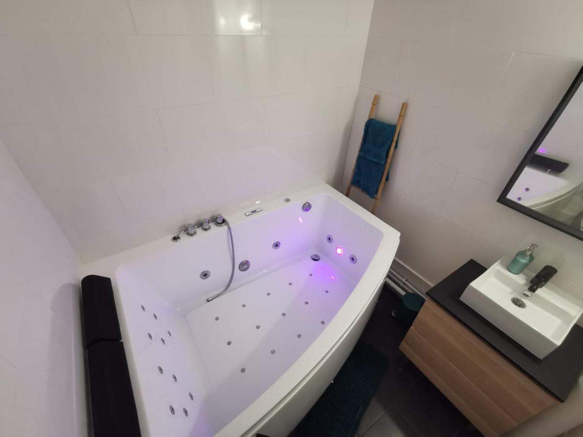 Suite Perla - Balneo Et Sauna Le Mée-sur-Seine Екстериор снимка